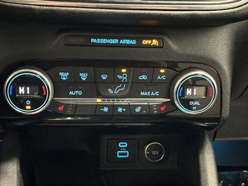 Used 2021 Ford Escape Titanium w/ Titanium Elite Package image 18