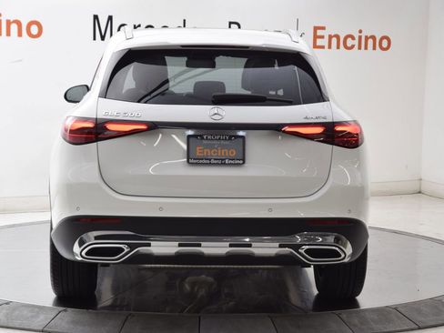Used 2026 Mercedes-Benz GLC 300 4MATIC image 5