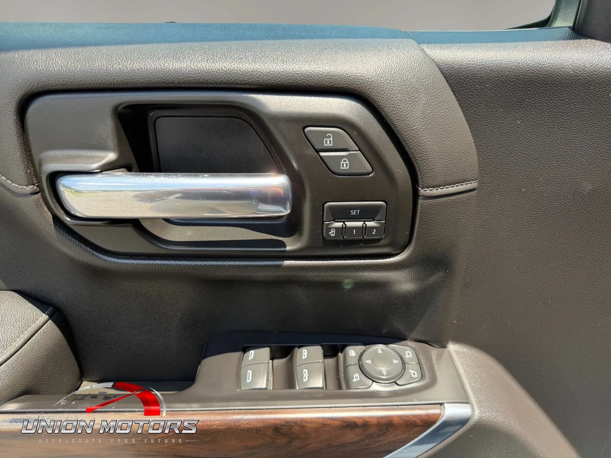 Used 2019 GMC Sierra 1500 SLT w/ SLT Premium Package AWD/4WD image 42