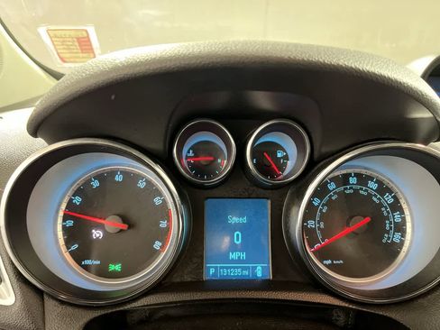 Used 2016 Buick Encore FWD image 17