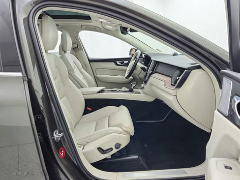 Used 2018 Volvo XC60 T6 Inscription w/ Luxury Seat Package image 26
