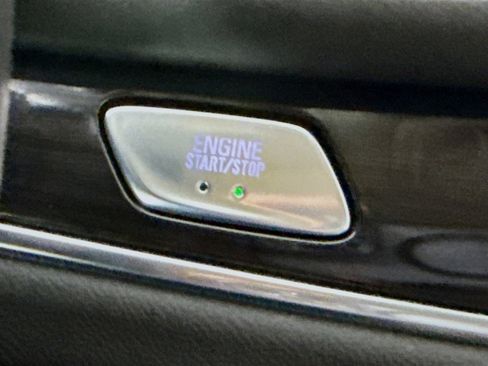 Used 2023 Buick Enclave Essence FWD image 21