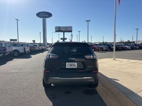 Used 2019 Jeep Cherokee Limited image 4