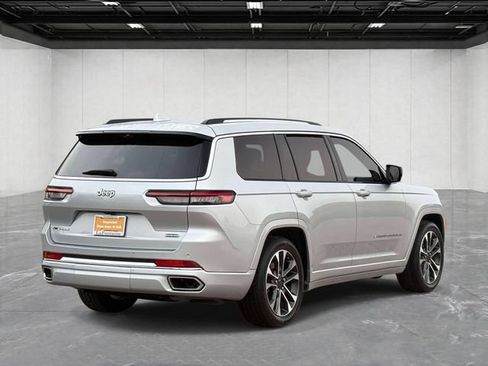 Certified 2023 Jeep Grand Cherokee L Overland w/ Luxury Tech Group IV AWD/4WD image 5
