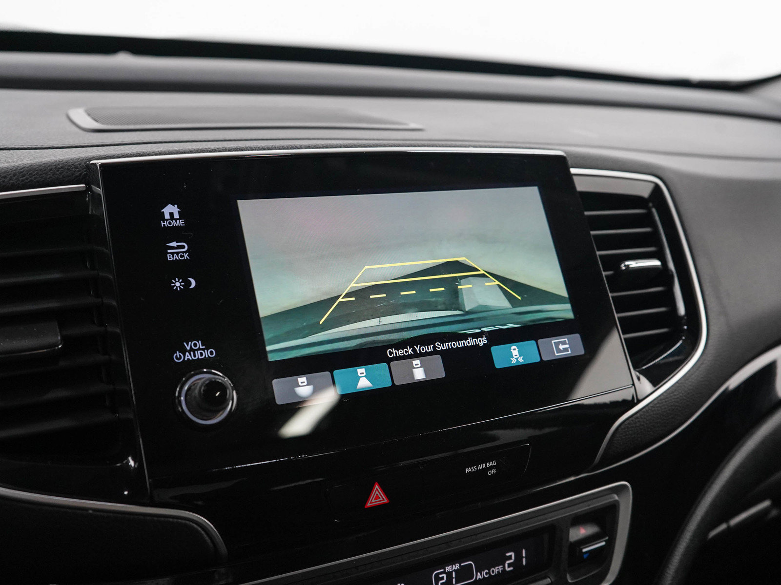 Used 2021 Honda Pilot Touring image 24