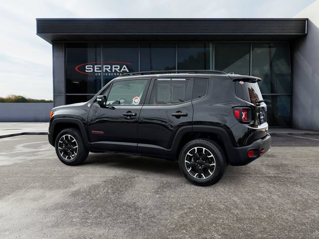 Used 2023 Jeep Renegade Trailhawk AWD/4WD image 3