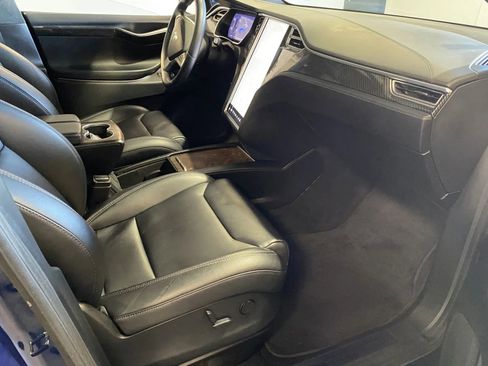 Used 2017 Tesla Model X 75D image 6