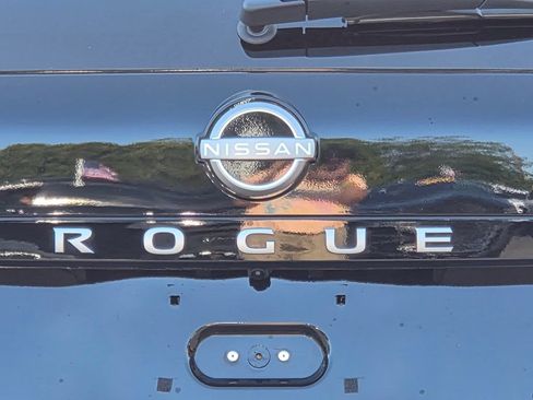 Used 2026 Nissan Rogue SL AWD/4WD image 34