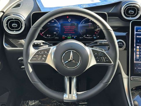 Used 2025 Mercedes-Benz GLC 350e 4MATIC image 12