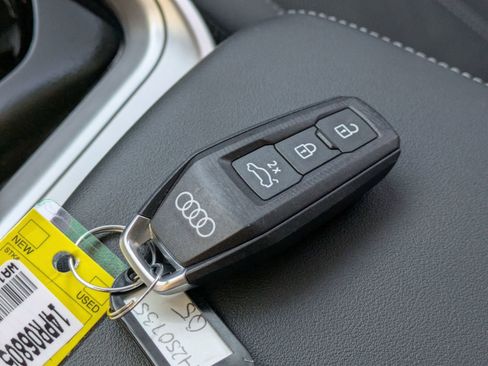 Used 2025 Audi Q5 Premium Plus w/ Premium Plus image 32