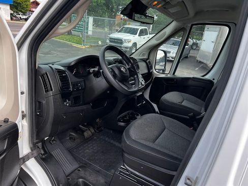 Used 2022 RAM ProMaster 2500 w/ Safety Group FWD image 13