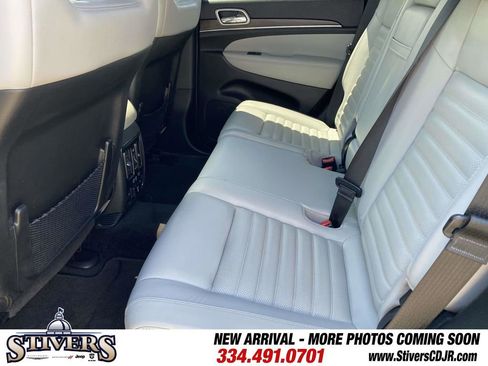 Used 2018 Jeep Grand Cherokee Limited RWD image 14