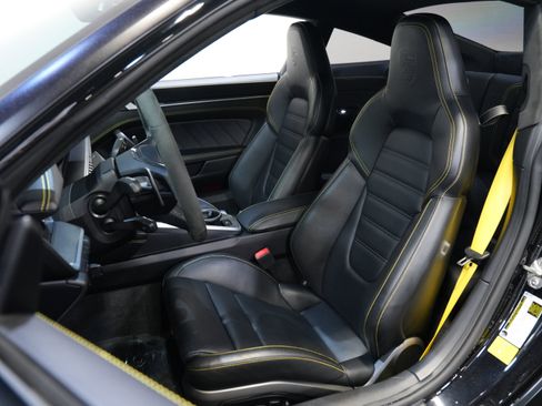 Used 2022 Porsche 911 Turbo S AWD/4WD image 28