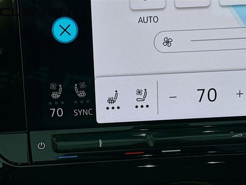 Used 2025 Volkswagen Atlas SEL Premium R-Line image 23