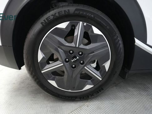 Used 2025 Kia EV6 Light RWD image 22
