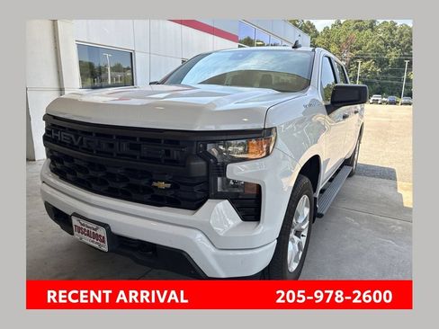 Used 2022 Chevrolet Silverado 1500 Custom AWD/4WD image 1