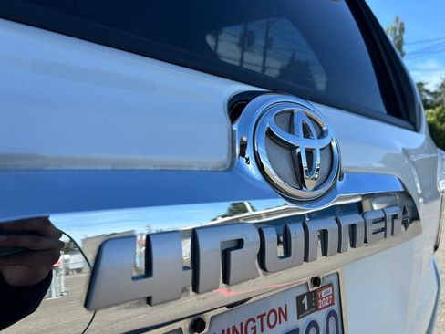 Used 2021 Toyota 4Runner Limited AWD/4WD image 34