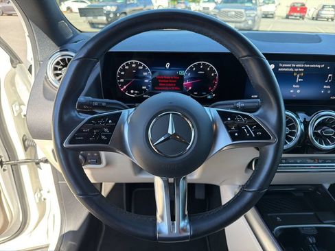 Used 2025 Mercedes-Benz GLA 250 4MATIC w/ Winter Package image 15