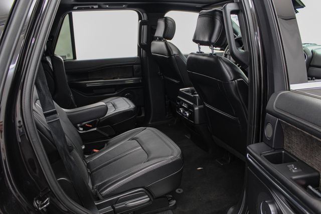 Used 2019 Ford Expedition Limited w/ Equipment Group 302A AWD/4WD image 20