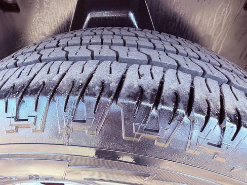 Used 2014 RAM 1500 Classic SLT RWD image 12