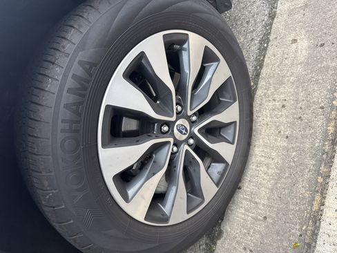 Used 2025 Subaru Outback Limited image 12