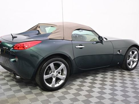 Used 2007 Pontiac Solstice Convertible w/ Premium Package RWD image 7