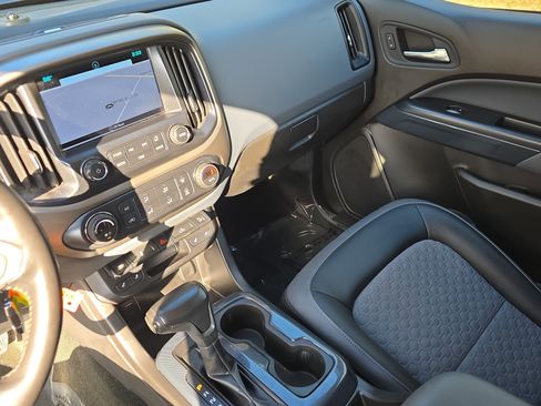 Used 2016 Chevrolet Colorado Z71 image 24