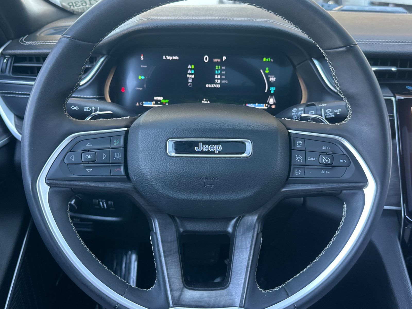 Used 2024 Jeep Grand Cherokee Limited 4xe AWD/4WD image 24