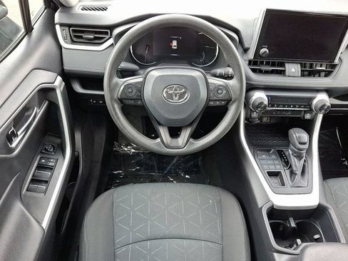 Used 2024 Toyota RAV4 XLE AWD/4WD image 10