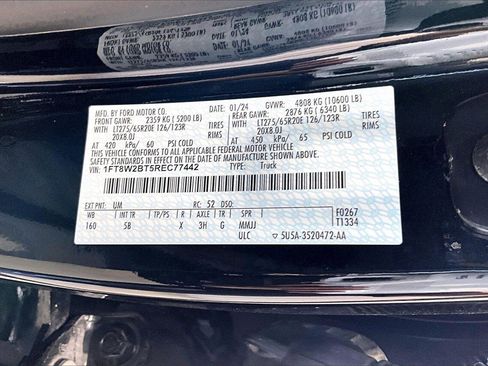 Used 2024 Ford F250 Lariat w/ Sport Appearance Package image 8