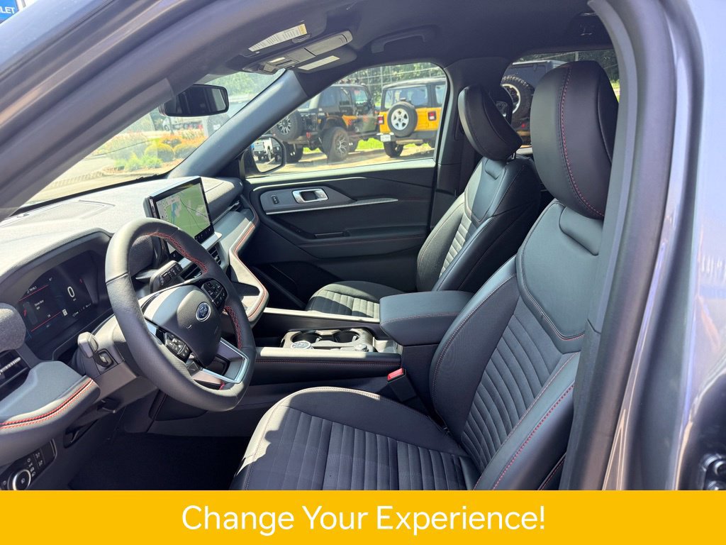 Used 2026 Ford Explorer ST-Line w/ ST-Line Street Pack RWD image 6