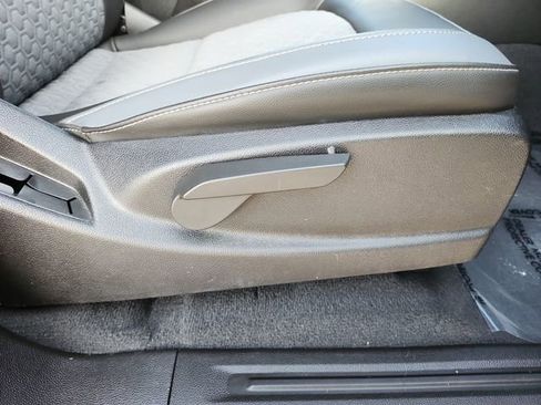 Used 2022 Chevrolet Colorado Z71 image 21