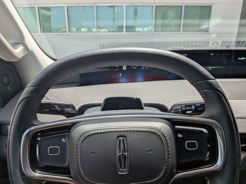 Certified 2026 Lincoln Navigator Reserve AWD/4WD image 32