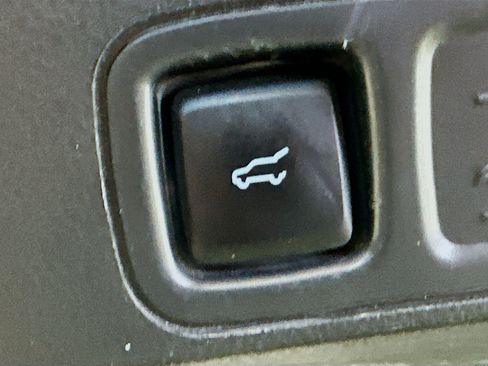 Used 2023 Ford Expedition Limited AWD/4WD image 33