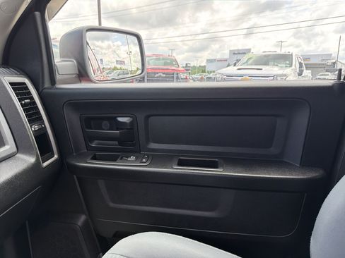 Used 2017 RAM 1500 Express w/ Express Value Package AWD/4WD image 24