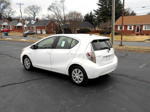 Used 2013 Toyota Prius C Two image 8