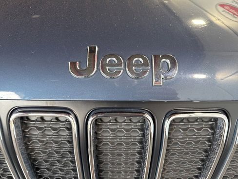 Used 2021 Jeep Renegade Latitude image 16