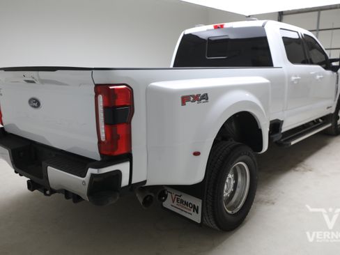 Used 2025 Ford F350 Lariat AWD/4WD image 5