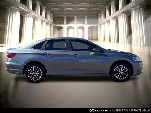 Used 2020 Volkswagen Jetta SE image 3