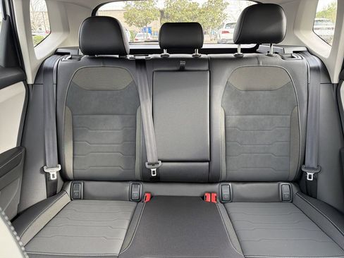 New 2026 Volkswagen Taos SE FWD image 28