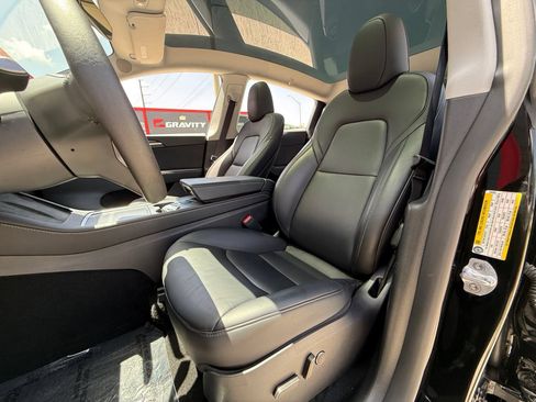 Used 2024 Tesla Model Y Long Range RWD image 16