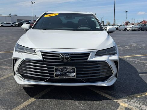 Used 2019 Toyota Avalon Limited FWD image 10
