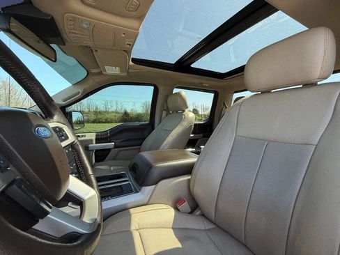 Used 2019 Ford F150 Lariat w/ Equipment Group 502A Luxury AWD/4WD image 16