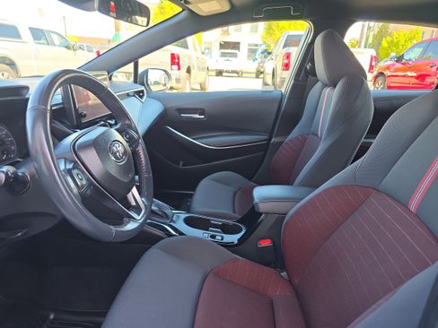 Used 2024 Toyota Corolla SE FWD image 2