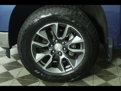 Used 2024 Chevrolet Silverado 1500 LT image 5