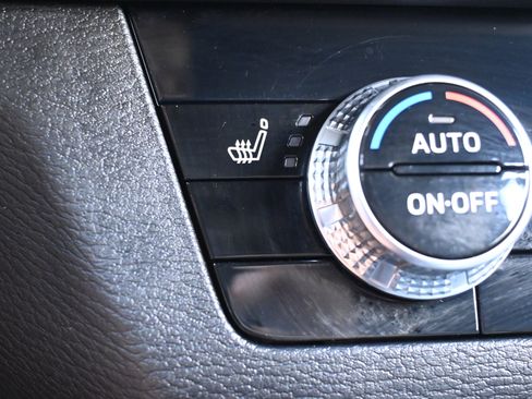 Used 2023 Mitsubishi Outlander SE image 31