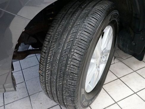 Used 2013 Toyota Land Cruiser image 60