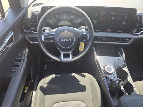 New 2025 Kia Sportage LX image 7