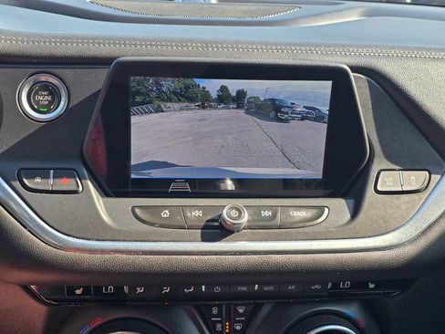 Used 2020 Chevrolet Blazer LT FWD image 16