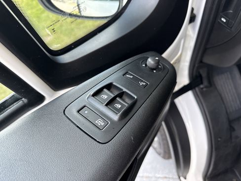 Used 2024 RAM ProMaster 2500 w/ Convenience Group FWD image 14